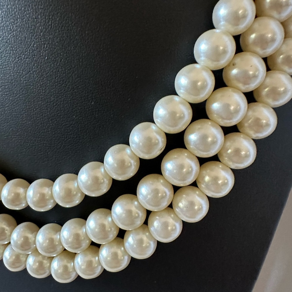 Muti strand faux pearl with gold tone findings layered necklace - Picture 2 of 5